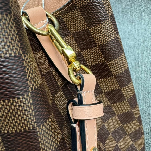 100% Authentic Louis Vuitton Neonoe Brown Damier Ebene Canvas Shoulder Bag - Picture 6 of 15